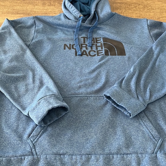 The Northface Men's Hoodie - Size XL - Picture 4 of 4